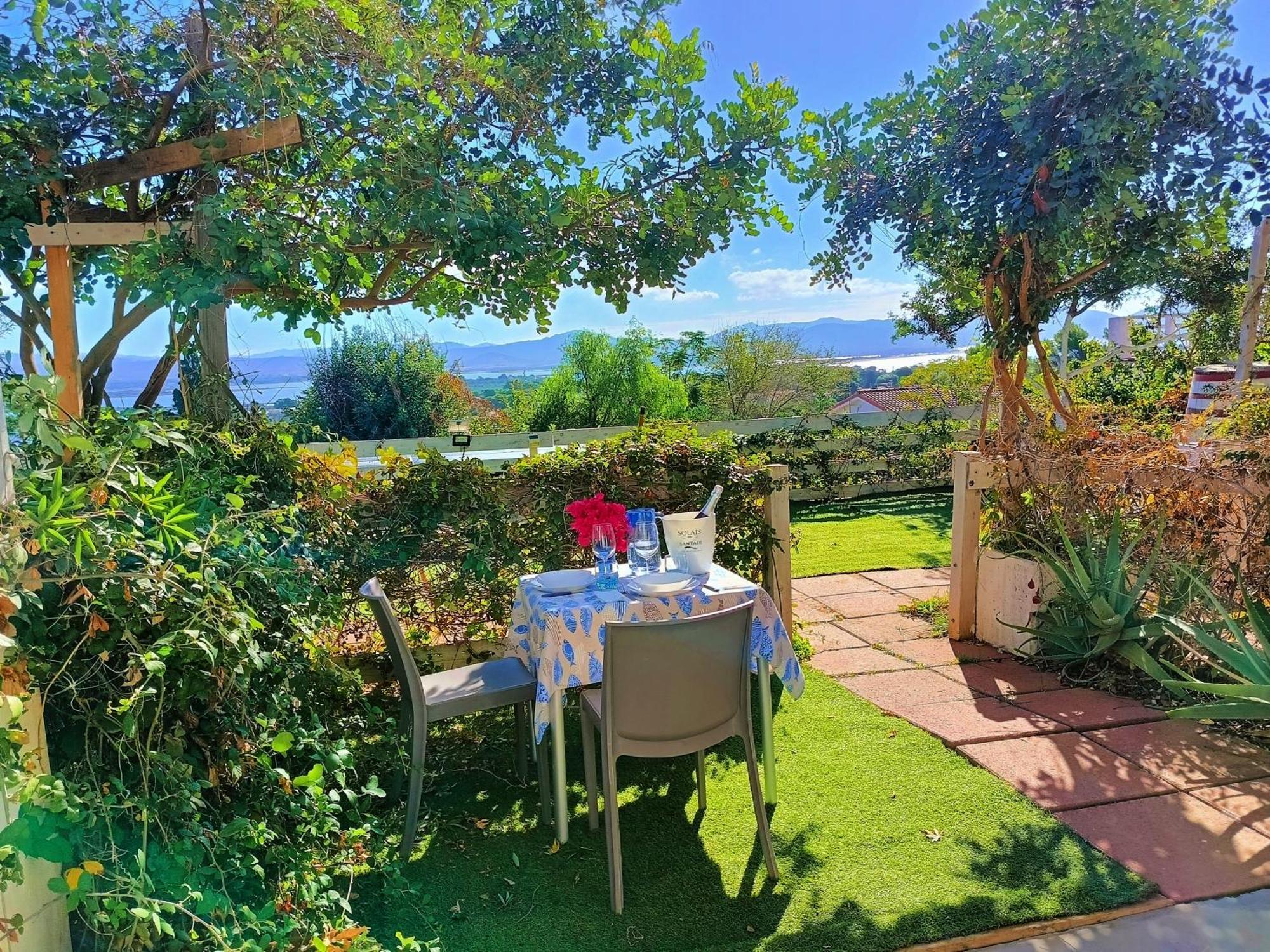 Panohome Porto Pino Buitenkant foto